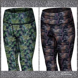 🏋️‍♀️ 2 Pairs of Champion SmoothTec Capris Sz Sm